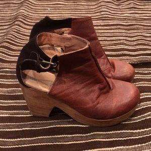 Amber Orchard Free People Clogs